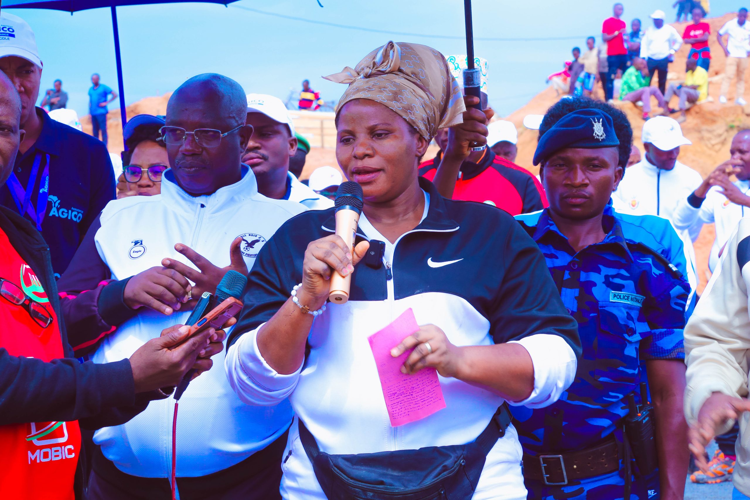 BUHUMUZA SE CONSTRUIT UN BUREAU PROVINCIAL.