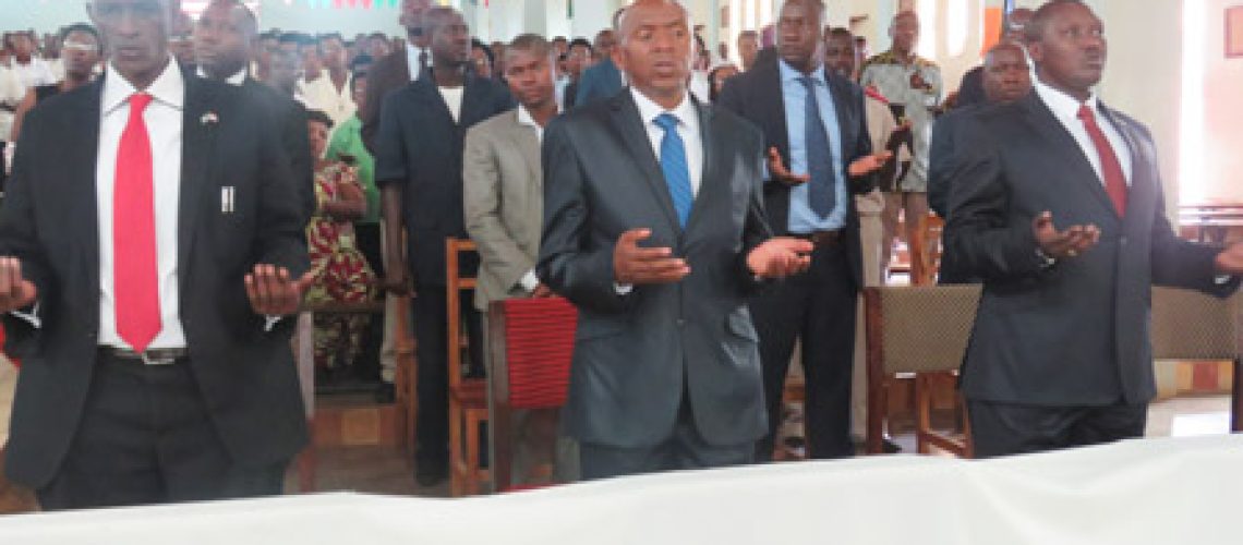 L’Honorable Agathon RWASA au cours de la messe