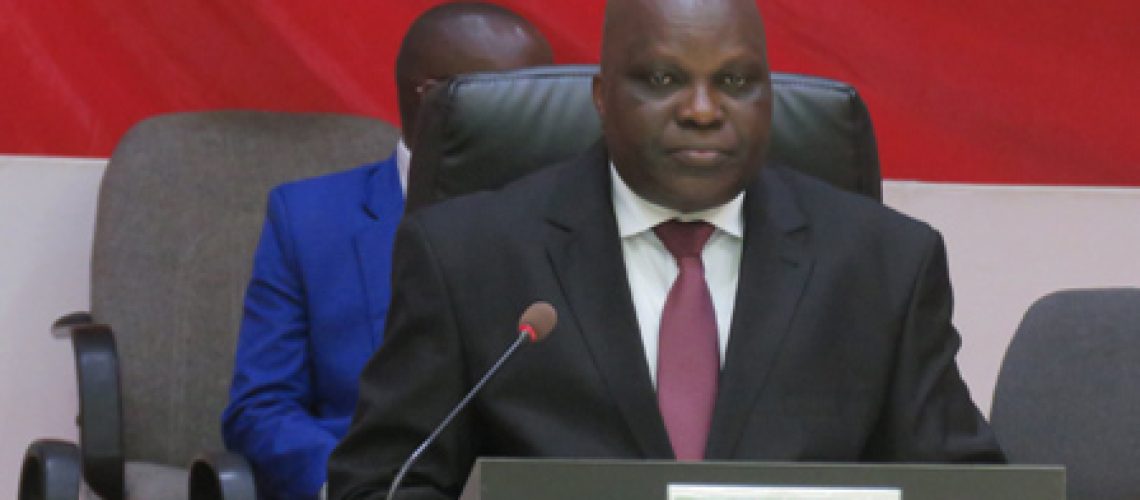 Le Président de l’Assemblée Nationale dirigeant la session plénière