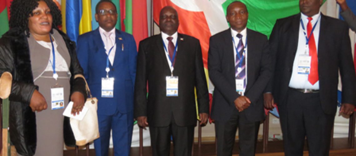 Photos de famille de la délégation burundaise