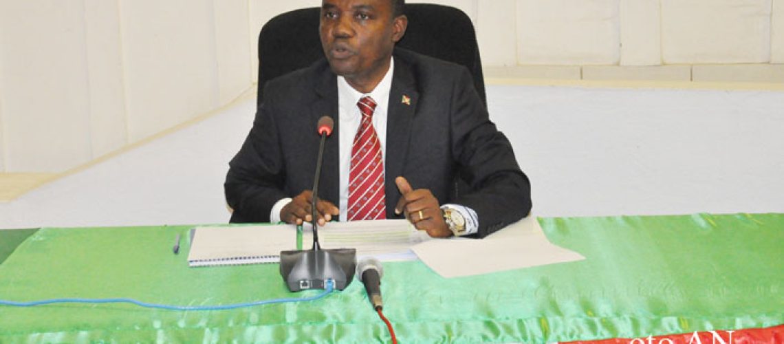 Le Ministre de l’Energie et Mines, Hon.Côme Manirakiza