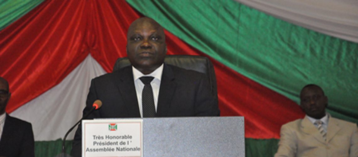 Très Honorable Pascal NYABENDA Président de l’Assemblée Nationale lors de l’adoption de ces amendements