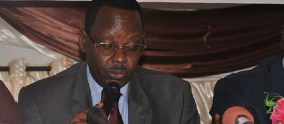 L’Honorable François Kabura prononçant le discours d’ouverture de l’atelier