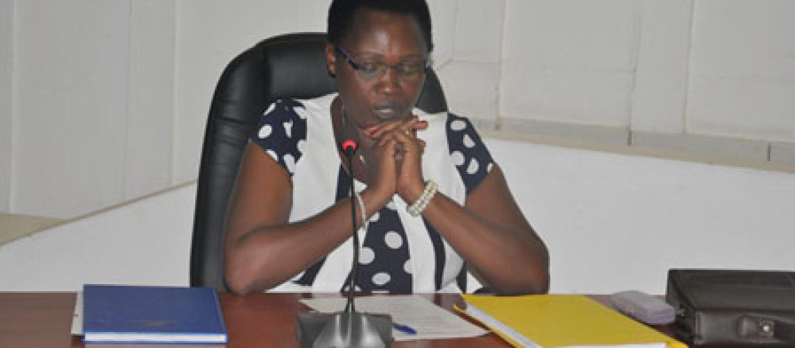 La Ministre Marie-Rose Nizigiyimana présentant l’exposé des motifs